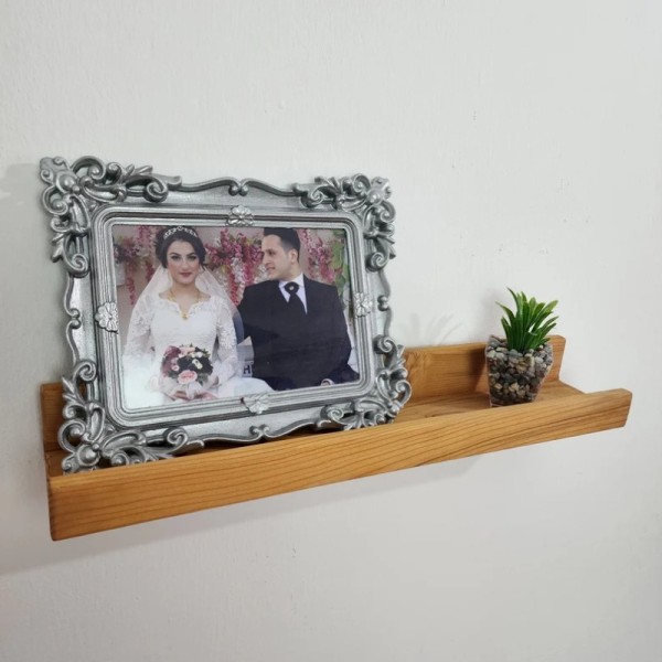 wooden-rustic-wall-gallery