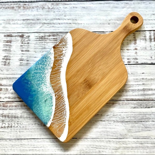 blue-epoxy-chopping-board