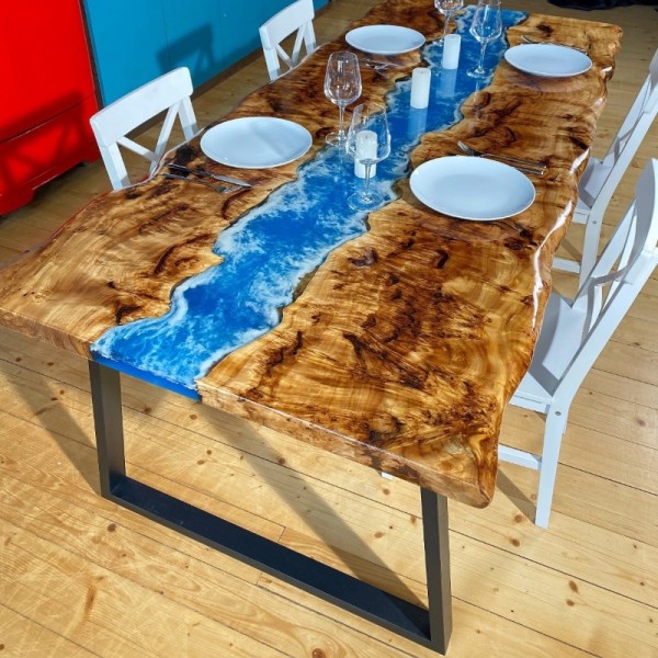 live-edge-epoxy-resin-dining-table
