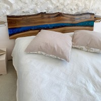 Royal Blue Epoxy Resin Live Edge Solid Wood Bad Headboard (Glossy Finish)